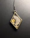 Pendentif cadre losange.webp
